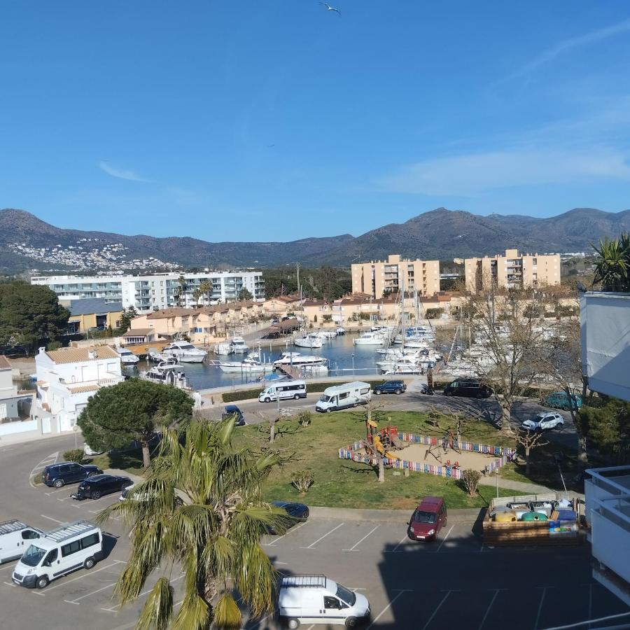 Atico Terrace: Mountain & Marina Views with Pool Apartment Roses Exterior photo